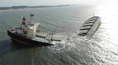 OMC International DUKC Dredging Efficient port Chanel design Shipping Bulk carriers